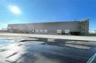 7901 BLACKBURN Parkway Unit# 2 & 3 Niagara Falls Ontario L2H 0A6