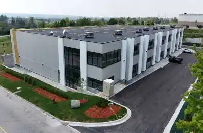 32 Don Hillock Drive Unit# 5 & 6 Aurora Ontario L4G 0H6