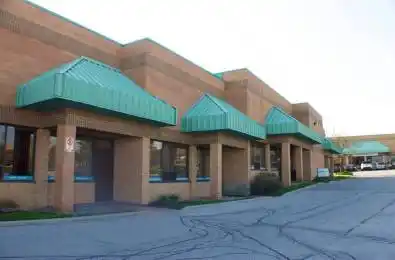 17075 Leslie Street Unit# 7 - 32 Newmarket Ontario L3Y 8E1