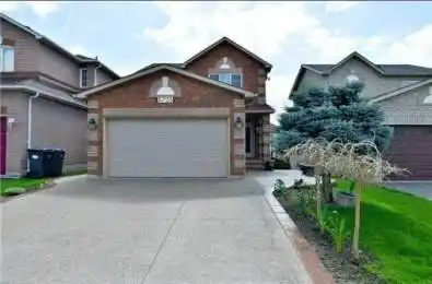 5725 Sidmouth Street Mississauga Ontario L5V 2H2