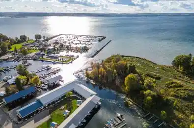 8&12 Mac Avenue Georgina Ontario L4P 3W5