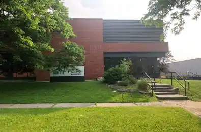 7 Rimini Mews Unit# Opt. 1 Mississauga Ontario L5N 4K1