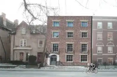 185 Gerrard Street Toronto C08 Ontario M5A 2E5