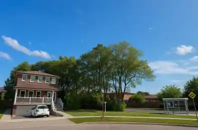 47 Sandale Gardens Toronto C06 Ontario M3H 3V3