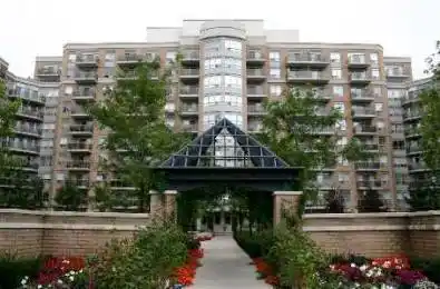 650 Lawrence Avenue Unit# 402 Toronto C04 Ontario M6A 3E8