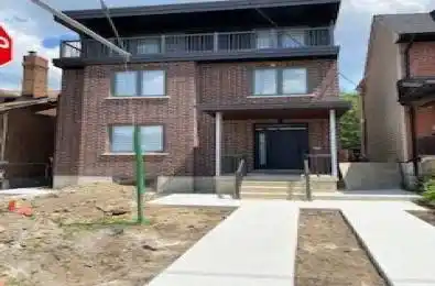 225 Mcroberts Avenue Unit# Apt 2 Toronto W03 Ontario M6E 4P3