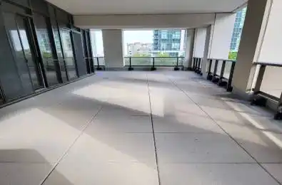 30 Elm Drive Unit# 308 Mississauga Ontario L5B 0N3