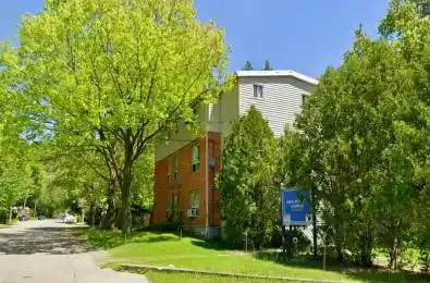 37 Bond Street Hamilton Ontario L8S 1S8