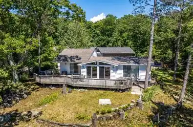 8 NASSAU Court Tiny Ontario L9M 0H3