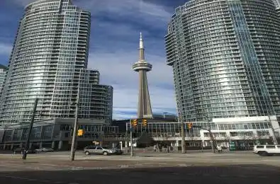 208 Queens Quay Unit# 2111 Toronto C01 Ontario M5J 2Y5