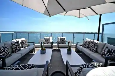 29 Queens Quay Unit# 1304 Toronto C01 Ontario M5E 0A4