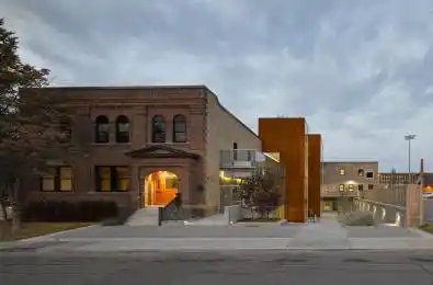 60 Atlantic Avenue Unit# 3rd Floor Toronto W01 Ontario M6K 1X9