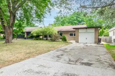 37 Farmcote Road Toronto C13 Ontario M3B 2Z6