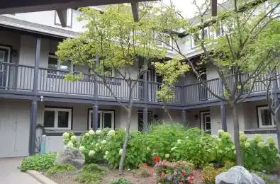 832 Suncrest Circle Collingwood Ontario L9Y 5C7