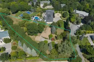 2 Bridle Heath Gate Toronto C12 Ontario M3B 2B4