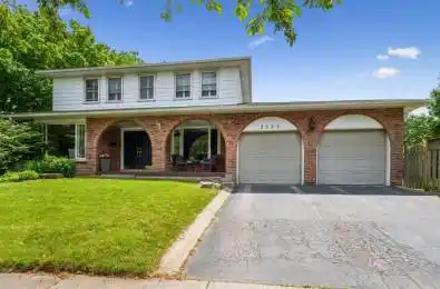 2525 Woburn Crescent Oakville Ontario L6L 5E8
