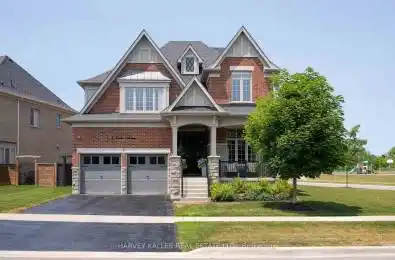 4 Larkin Avenue King Ontario L7B 0N8