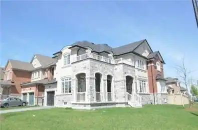 1166 Bob Gapp Drive Newmarket Ontario L3X 0C9