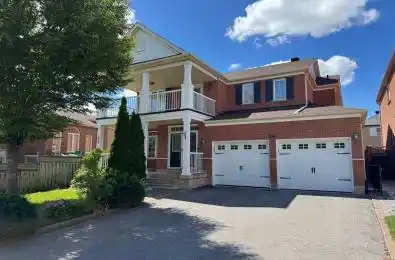26 Belgrave Square Markham Ontario L6C 2T7