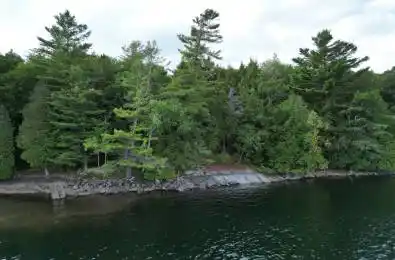 Kennisis Lake Road Dysart et al Ontario K0M 1S0