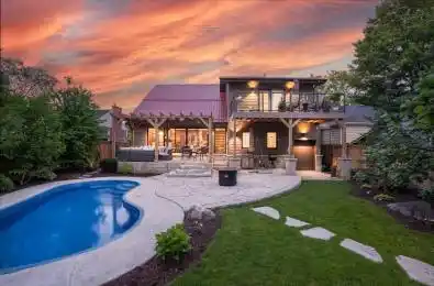 92 Nelson Street Barrie Ontario L4M 4K5