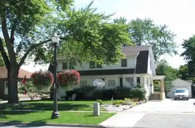 15 Laird Avenue Amherstburg Ontario N9V 2T5