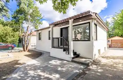 225 Essex- Basement unit Avenue Richmond Hill Ontario L4C 2C1