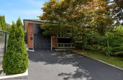 27 Paramount Court Toronto W04 Ontario M6M 2L5