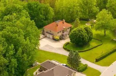 262 Pinetree Lane Strathroy-Caradoc Ontario N7G 4A8