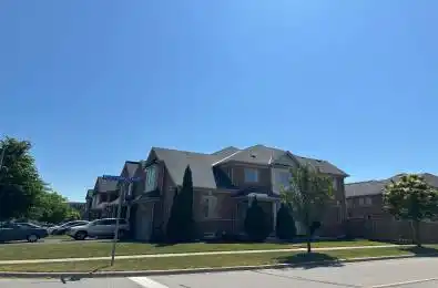 35 Westport Drive Whitby Ontario L1R 0J4