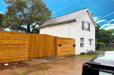 32-34 Clinton Street Hamilton Ontario L8L 3J9