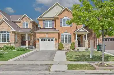 37 BLOOM Drive Brampton Ontario L6P 3C3