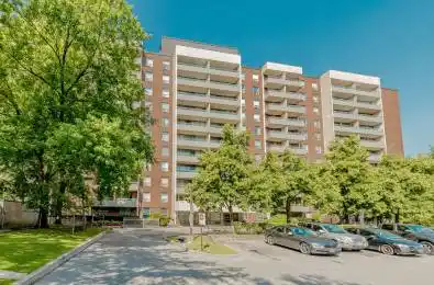 19 Four Winds Drive Unit# 807 Toronto W05 Ontario M3J 2S9