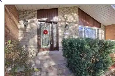 3079 Lindenlea Drive Unit# lower Mississauga Ontario L5C 2C3