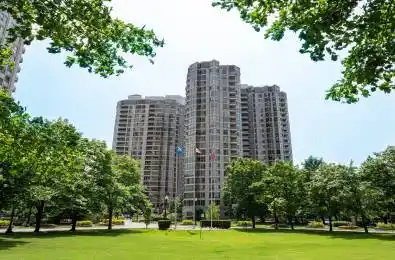 55 Kingsbridge Garden Circle Unit# 1706 Mississauga Ontario L5R 1Y1