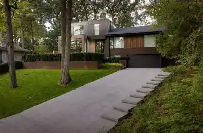 30 Edenbrook Hill Toronto W08 Ontario M9A 3Z6