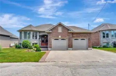 14 Robinson Road Norfolk Ontario N0E 1Y0