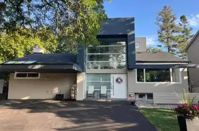 90 Berkinshaw Crescent Toronto C13 Ontario M3B 2T2