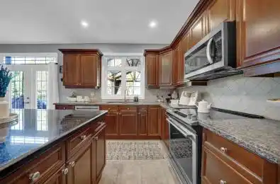 102 Kennett Drive Whitby Ontario L1P 1L5