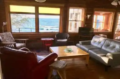 20 West Street Prince Edward County Ontario K0K 3L0