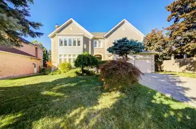 28 Edmund Crescent Richmond Hill Ontario L4B 2X8