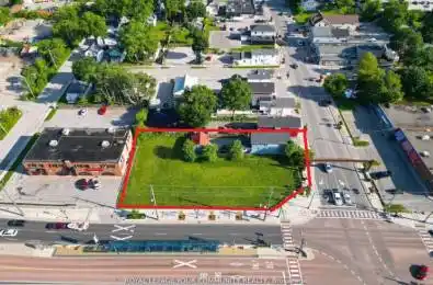 11 Main St (432/438 Davis) N/A Newmarket Ontario L3Y 3Y1