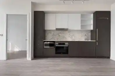 55 Cooper Street Unit# 7012 Toronto C08 Ontario M5E 0G1