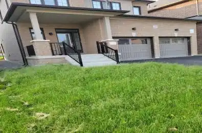 238 Flood Avenue Clarington Ontario L1B 0C9