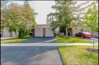 152 Kenwood Avenue Burlington Ontario L7L 4L7