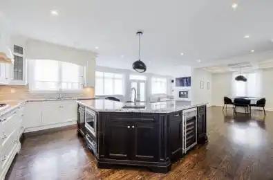 21A Roycrest Avenue Toronto C07 Ontario M2N 1R1