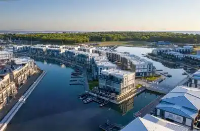 333 Sunseeker Avenue Unit# 201 Innisfil Ontario L9S 0J7