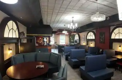 380 Lakeshore Road Mississauga Ontario L5G 1H5