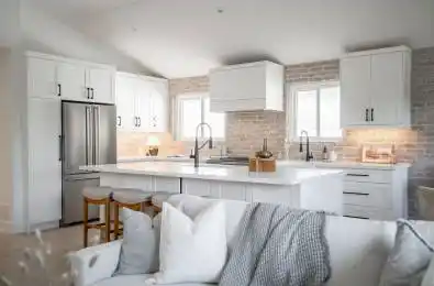 1365 Janina Boulevard Burlington Ontario L7P 1K5