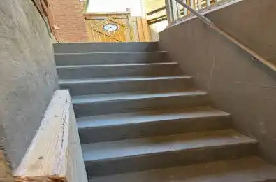 6 Laidlaw Avenue Brampton Ontario L6S 5V9